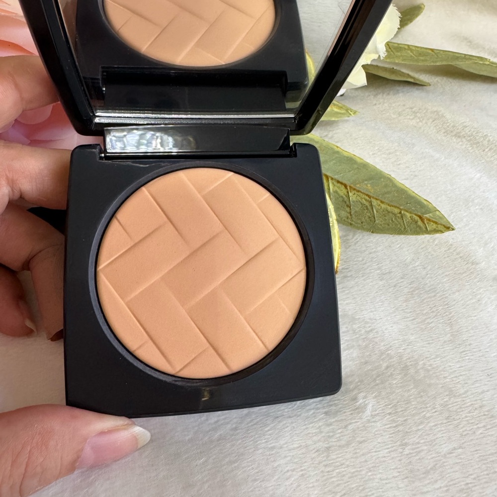 BOBBI BROWN VITAMIN ENRICHED PRESSED POWDER NEUTRAL